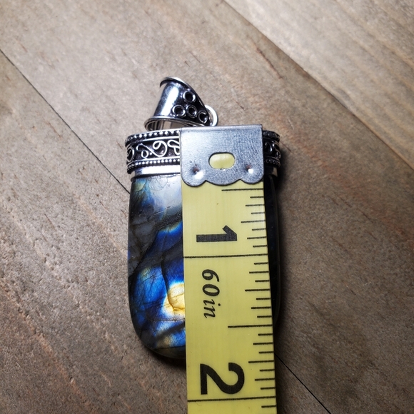 Firey labradorite slab pendant - Picture 6 of 7